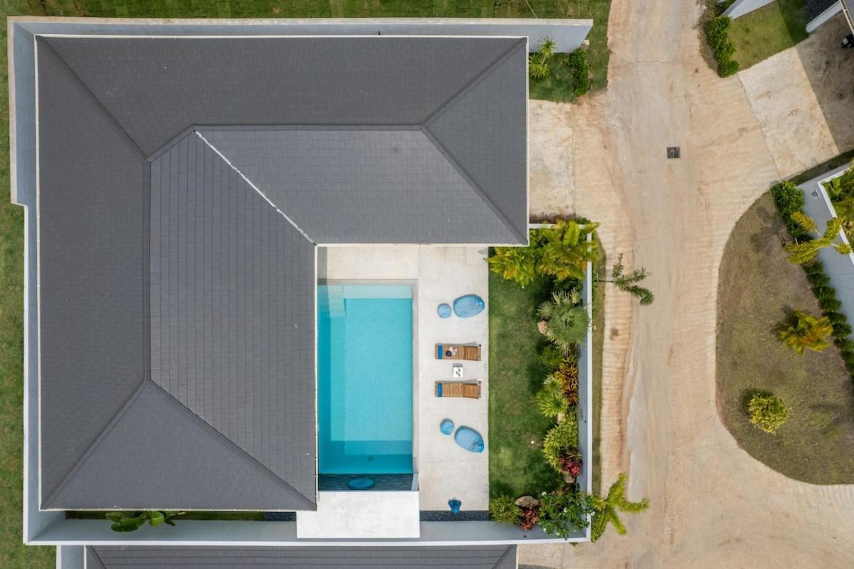Laura By -near Cystal Bay- Inclued Airport Pick Up Villa *